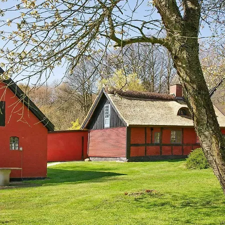 Three-bedroom Holiday In Nexo 31 Сasa de vacaciones Spidsegård